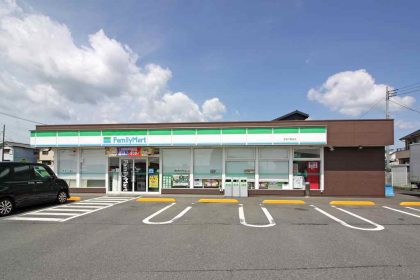 ファミリーマート吉岡下野田店