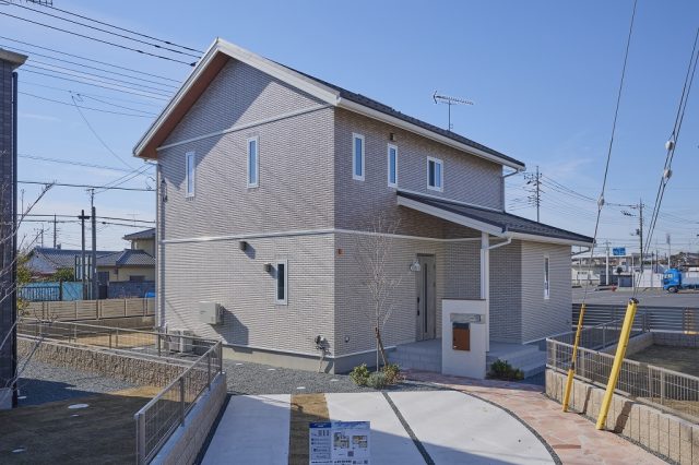 大泉吉田2の11号棟の外観写真