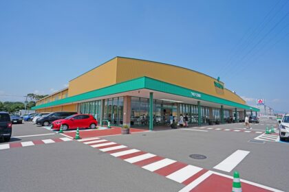 ツルヤ吉岡店