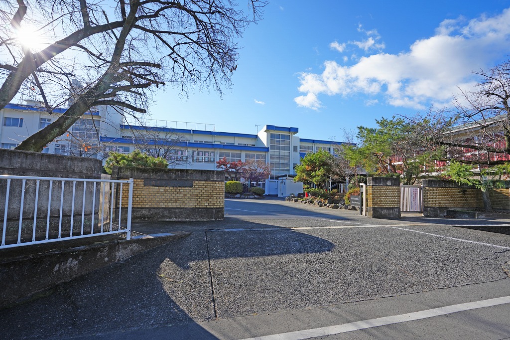 勝山小学校