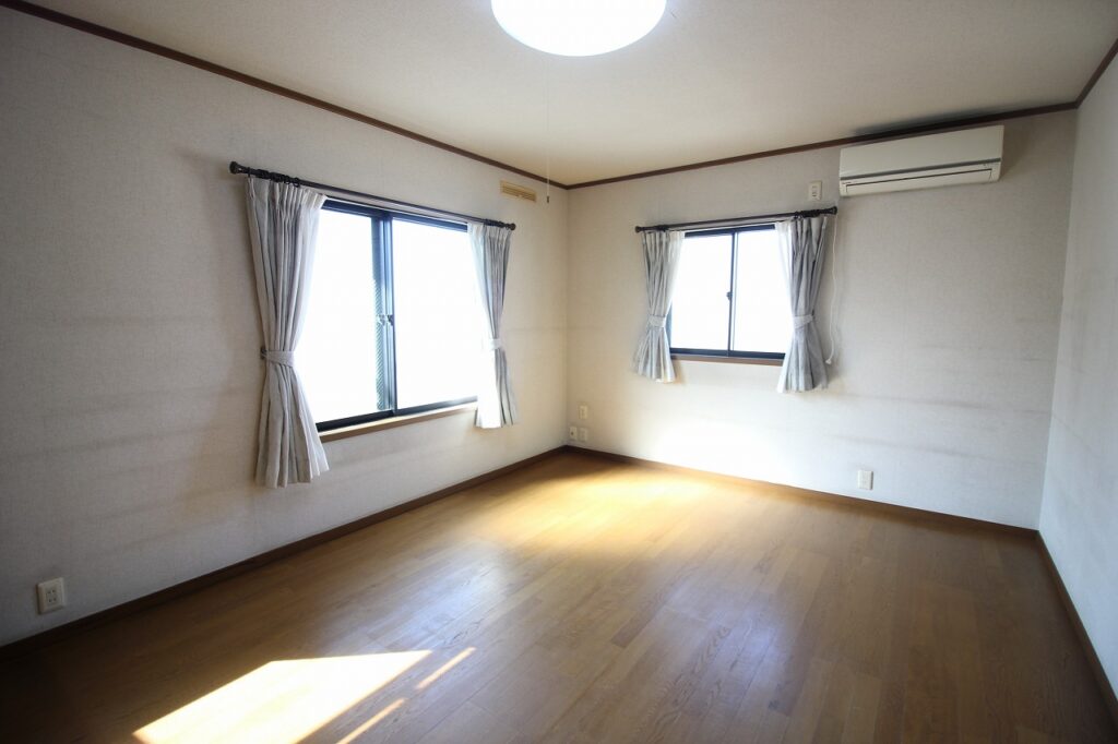 陽当たりの良い洋室