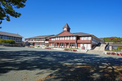 箕輪小学校