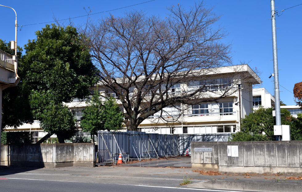 町立南小学校
